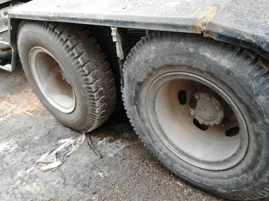 รถมิตซู 10 ล้อ หัวลาก FN - 527 / 260  แรงม้า. ปี 49   สนใจติดต่อ  081 - 6079515