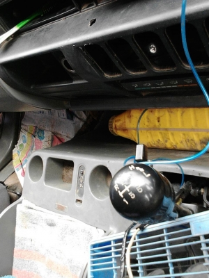 รถมิตซู 10 ล้อ หัวลาก FN - 527 / 260  แรงม้า. ปี 49   สนใจติดต่อ  081 - 6079515