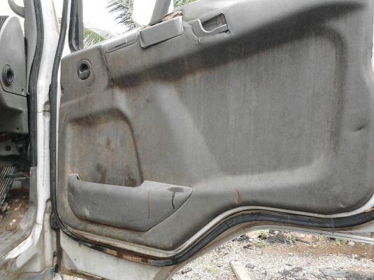 รถมิตซู 10 ล้อ หัวลาก FN - 527 / 260  แรงม้า. ปี 49   สนใจติดต่อ  081 - 6079515