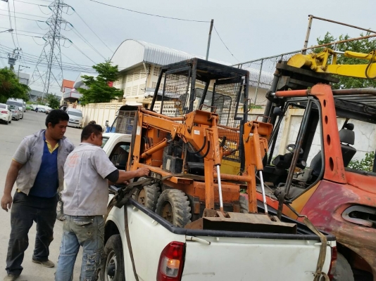 ส่งรถตักบ็อบแค็ทไปนครราชสีมาครับ ขอบคุณเสี่ยที่มาอุดหนุนครับ