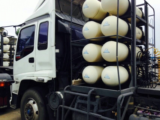 ขายด่วนครับ หัวลาก ISUZU DECA 320 ปี 48 และ ปี 50 รถสวยครับ พร้อมใช้งาน รวม 5 คัน