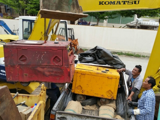 จัดส่งแล้วนะครับ ขอบคุณเฌ่าแก่เนี๊ยคลองหกที่มาอุดหนุนตู้เชื่อมพร้อมเครื่องปั่นไฟไป2ตู้ครับ (สุดยอด)