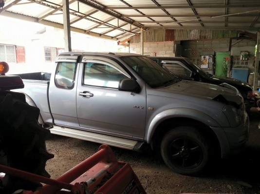 ดีแม็กแค็ปเดิม ๆ 2500 เทอร์โบ SLX  ปี 2002  พร้อมใช้งาน