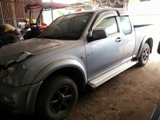 ดีแม็กแค็ปเดิม ๆ 2500 เทอร์โบ SLX  ปี 2002  พร้อมใช้งาน