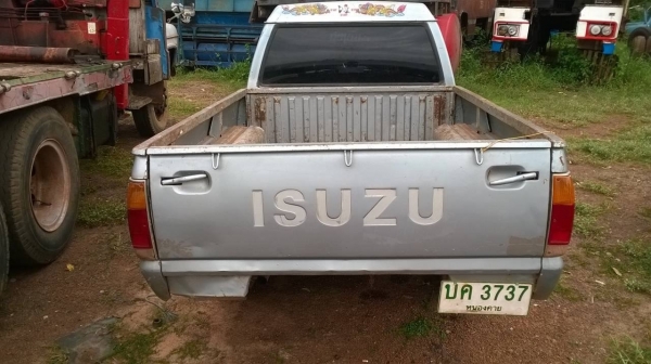 ขายรถกระบะ ISUZU เครื่องฝาทอง 2.5 คัสซีสวย ทะเบียนพร้อมโอน