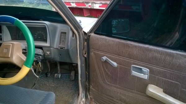 ขายรถกระบะ ISUZU เครื่องฝาทอง 2.5 คัสซีสวย ทะเบียนพร้อมโอน