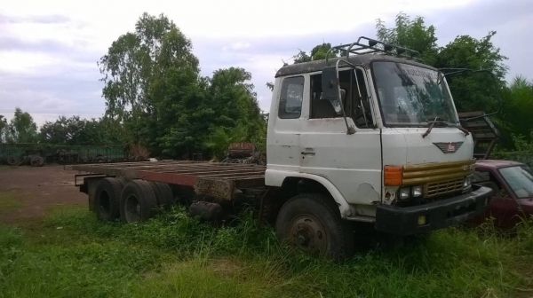 ขายหัวคัสซี 10 ล้อเพลาเดียว HINO ZM ไม่มีทะเบียน เครื่อง PD6 260 แรงม้า เบรคทิฟฟี่ พาวเวอร์ รถขับใช้งานได้