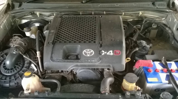 ขาย TOYOTA Fortuner 4X4 ปี 2006/2549 สภาพสวยเดิมไม่เคยทำสี ภายในสวย ทะเบียนพร้อมโอนครับ ราคาต่อรองได้