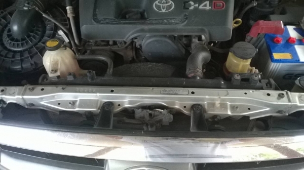 ขาย TOYOTA Fortuner 4X4 ปี 2006/2549 สภาพสวยเดิมไม่เคยทำสี ภายในสวย ทะเบียนพร้อมโอนครับ ราคาต่อรองได้