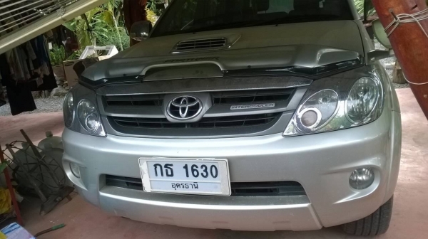 ขาย TOYOTA Fortuner 4X4 ปี 2006/2549 สภาพสวยเดิมไม่เคยทำสี ภายในสวย ทะเบียนพร้อมโอนครับ ราคาต่อรองได้
