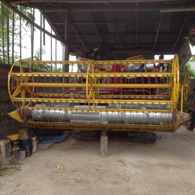 รถเกี่ยวข้าว เจ้าช้าง ไวไฟ ปี 50