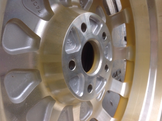 -  ล้ออะไหล่บางอลูมิเนีย หลบเบรค ขอบ 17" 5 รู 114 เก่าญี่ปุ่น