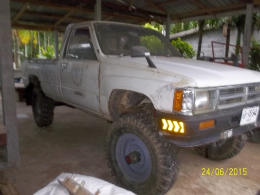 ขายโตโยต้า NY56  4x4 เครื่อง เบนซิลกระบะ4ขอ พวงมาลัยเพาเวอร์  ตามสภาพ เอกสารทะเบียนพร้อมโอน