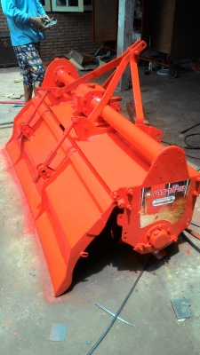 โรตารี่ตรายาว1.82เปลียนใบใหม่ทั้งหมดเปลียนลูกปืนซีลใหม่สภาพ90ได้ไปใช้ถือว่าโชคดีครับเหมือนของใหม่เลยละครับเพราะซ่อมแบบสุดรับรองความพอใจไม่ผิดหวังแน้นอน