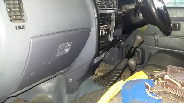 ขายด่วนครับ Toyota Tiger ไทเกอร์ ปี่ 2004 เครื่อง 2KD คานแข็ง 4WD พร้อมทะเบียนถูกต้อง