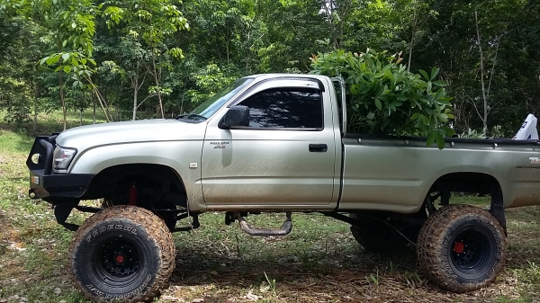 ขายด่วนครับ Toyota Tiger ไทเกอร์ ปี่ 2004 เครื่อง 2KD คานแข็ง 4WD พร้อมทะเบียนถูกต้อง