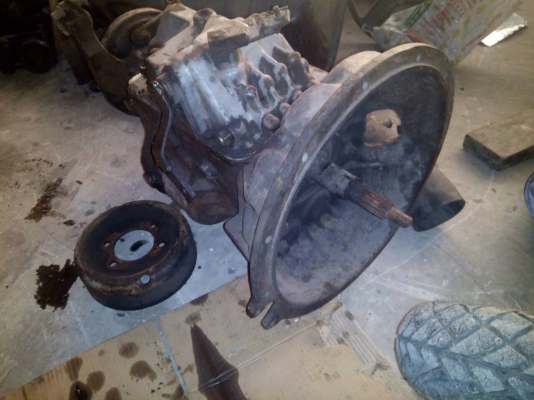 เกียร์ร็อกเล็กหกเกียร์เดินหน้าพร้อมหัวหมูใส่4BD1.  4BE1.