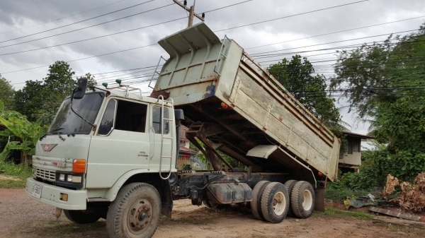 สิบล้อ 2 เพลา ฮีโน่ เอฟ 17