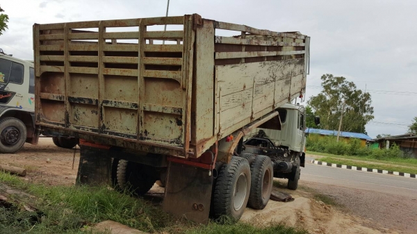 สิบล้อ 2 เพลา ฮีโน่ เอฟ 17