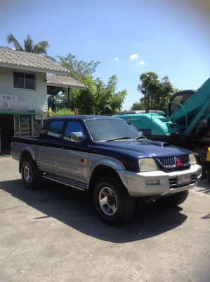+++ ขายรถกระบะ MITSUBISHI STRADA  ปี 2001  4  ประตู  4 WD  เครื่องยนต์ดีเซล  2500  TURBO  พร้อม AIRBAG  ABS  วิทยุ  โทรทัศน์  เบาะหนัง