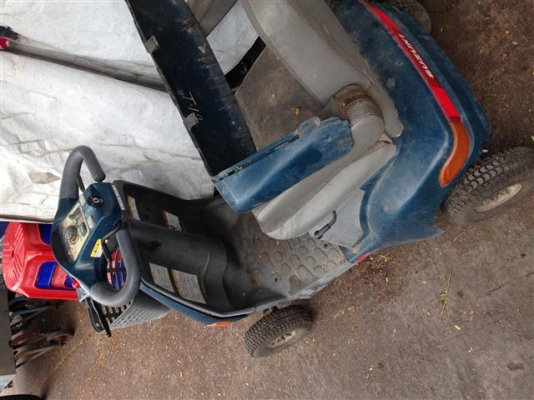 ขายรถไฟฟ้า 4ล้อ จอดทิ้ง ขายถูกๆๆ3500 มากยกไปเลย