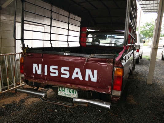 ขายนิสสัน บิ๊กเอ็มเครื่องดีแซสซีสวยมาก