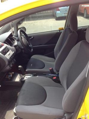 ขายHonda Jazz 04 IDSI สภาพดี โคมดำ เซ็นทรัลล็อก กุณแจรีโมท