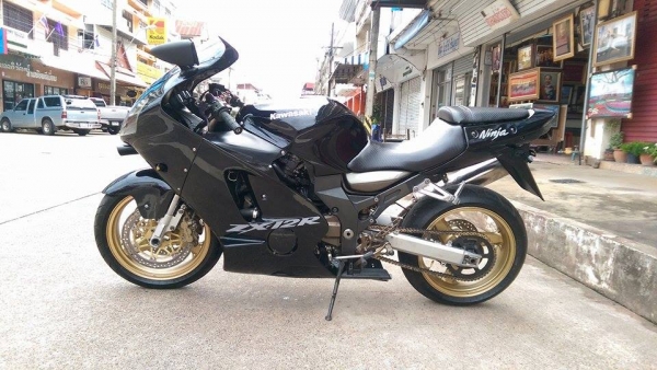 ขายคับ KAWASAKI NINJA ZX12R1200cc ปี2001ระบบหัวฉีด อินวอยส์ สรรพสามิตร ท่อแต่ง เดิมๆ สีสวย ยางหน้าหลังเต็ม เครื่องแน่นมากคับ รับแลกเทรินน์ ราคา 99000 บาท สนใจติดต่อ 081-0578282 คับ ส่งได้ทั่วไทยคับ สนใจติดต่อ 081-0578282 FACEBOOK ชาญณรงค์ ป๊อป ชัยอมฤต ไอด ขายคับ KAWASAKI NINJA ZX12R1200cc ปี2001ระบบหัวฉีด อินวอยส์ สรรพสามิตร ท่อแต่ง เดิมๆ สีสวย ยางหน้าหลังเต็ม เครื่องแน่นมากคับ รับแลกเทรินน์ ราคา 99000 บาท สนใจติดต่อ 081-0578282 คับ ส่งได้ทั่วไทยคับ สนใจติดต่อ 081-0578282 FACEBOOK ชาญณรงค์ ป๊อป ชัยอมฤต ไอด