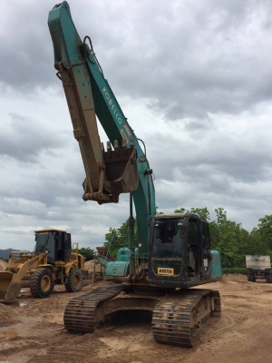 รถแบคโฮ KOBELCO SK200 M6 โซ่ใหม่ทั้งสองข้าง ราคา 1,700,000 บาท.