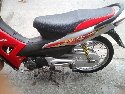 เวฟ100sปี49สตาท เท้า