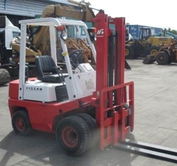 ขาย Forklift Nissan 1.5 ตัน ขาย Forklift Nissan 1.5 ตัน