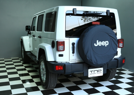 Jeep  Wrangler Overland 2.8 ( รุ่น top option ) ปี 2013 สีขาว