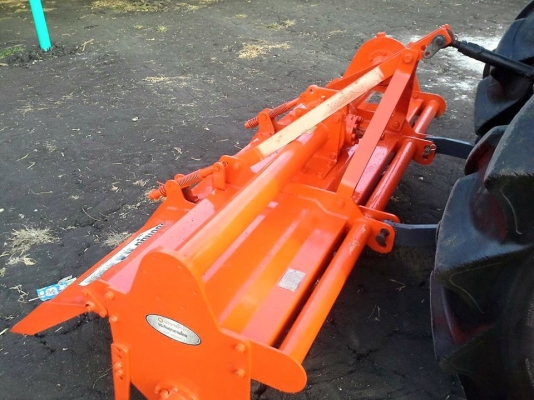 ขายรถไถ KUBOTA L4508 สภาพสวยพร้อมใช้งาน อุปกรณ์ครบชุด ดันหน้า+ผานหลัง+โรตารี่ สนใจโทร 090-8588220คุณนะ 093-3258446คุณบิว ID:narong498 หรือเข้าดูสินค้าอื่นๆได้ที่ www.truck.in.th/498 หรือเพจFacebook ณรงค์ ซื้อขายรถมือสอง (เว็บไซต์ส่วนตัว) หรือFacebook ตลาด