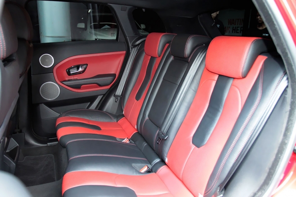 RANGE ROVER EVOQUE สีแดง 5 ประตู 2012