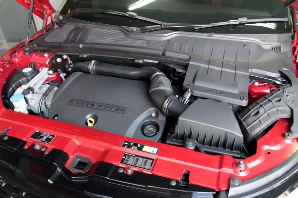 RANGE ROVER EVOQUE สีแดง 5 ประตู 2012 RANGE ROVER EVOQUE สีแดง 5 ประตู 2012