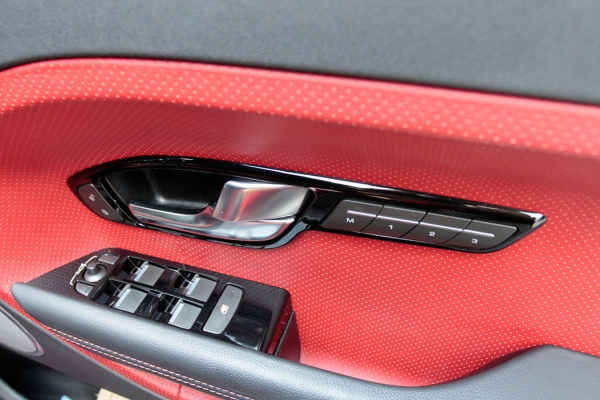 RANGE ROVER EVOQUE สีแดง 5 ประตู 2012