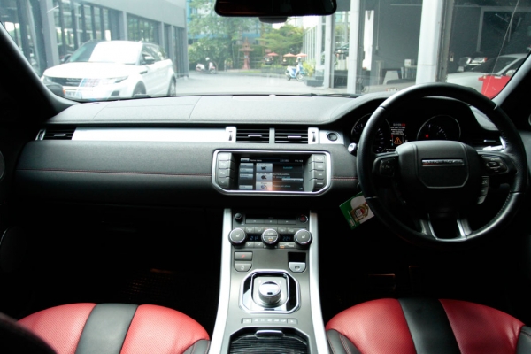 RANGE ROVER EVOQUE สีแดง 5 ประตู 2012 RANGE ROVER EVOQUE สีแดง 5 ประตู 2012