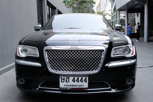 Chrysler 300C ปี 2014 สีดำ