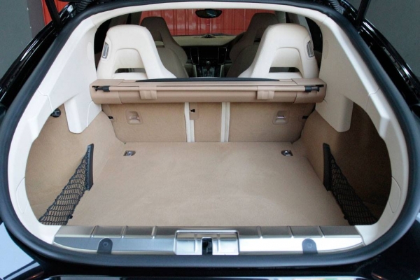 Porsche Panamera 4.8S ปี 2011