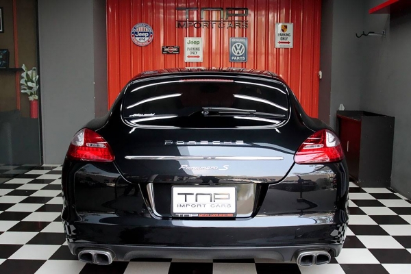 Porsche Panamera 4.8S ปี 2011