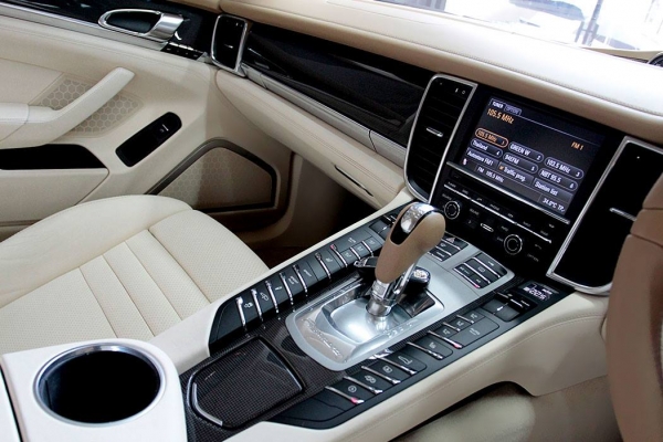Porsche Panamera 4.8S ปี 2011