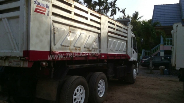 รถบรรทุก 10 ล้อดัมพ์ ISUZU FXZ 320 แรงม้า  ปีจดทะเบียน 2551