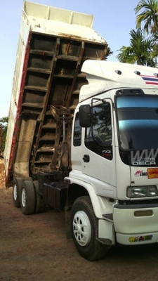 รถบรรทุก 10 ล้อดัมพ์ ISUZU FXZ 320 แรงม้า  ปีจดทะเบียน 2551