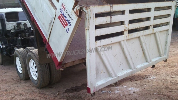 รถบรรทุก 10 ล้อดัมพ์ ISUZU FXZ 320 แรงม้า  ปีจดทะเบียน 2551