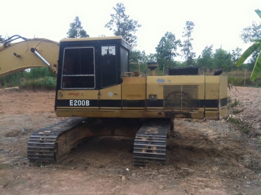 ขายแบคโคCAT E200B สภาพพร้อมใช้งาน สนใจโทร 090-8588220คุณนะ 093-3258446คุณบิว ID:narong498 หรือเข้าดูสินค้าอื่นๆได้ที่ www.truck.in.th/498 หรือเพจFacebook ณรงค์ ซื้อขายรถมือสอง (เว็บไซต์ส่วนตัว) หรือFacebook ตลาดรถมือสอง คุณนะ