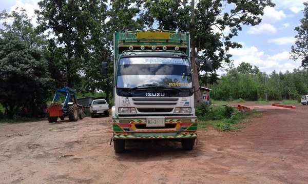 อีซูชุ  320 แรง  ปี 49  ดั้มพ์ แม่ /ลูก 3 เพลา  ราคา   2,180,000 บาท