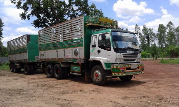 อีซูชุ  320 แรง  ปี 49  ดั้มพ์ แม่ /ลูก 3 เพลา  ราคา   2,180,000 บาท