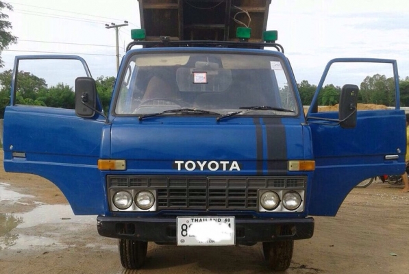 **259,000 บ.ต่อรอง/// 6ล้อดั้ม3คิว TOYOTA DYNA 85แรง **ขาย TOYOTA DYNA 85แรง 6ล้อดั้มดิน3คิว สวยๆ TOYOTA DYNA BU20 -85HP ปี48 เครื่องเดิม เกียร์เดิม เครื่องแน่น แห้ง แรงดี ครับ เกียร์ยาว เข้าง่าย ไม่หลุดครับ ช่วงล่างเดิมๆ 5น็อต หน้า-หลัง คัสซีดี สวย ไม่ปะ