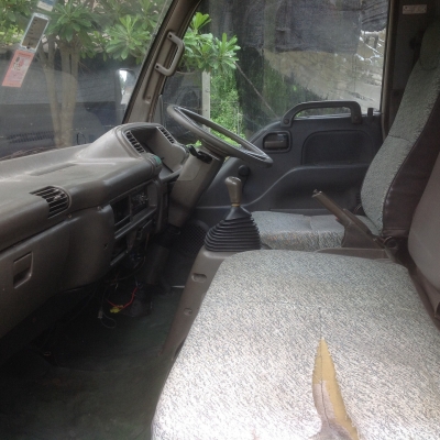 ขาย รถ6ล้อ ห้องเย็น. NPR 120. แรง ยาว4.20เมตร  พร้อมใช้.