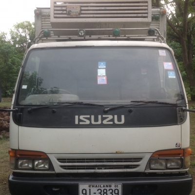 ขาย รถ6ล้อ ห้องเย็น. NPR 120. แรง ยาว4.20เมตร  พร้อมใช้.